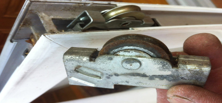 screen door roller repair in Capitola